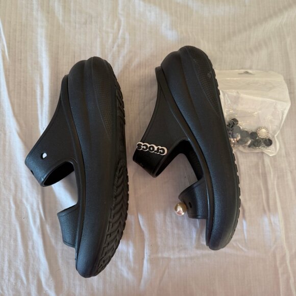 Black Crocs Excellent Used Condition & decorative gems - *PLEASE READ LISTING* - Picture 3 of 8